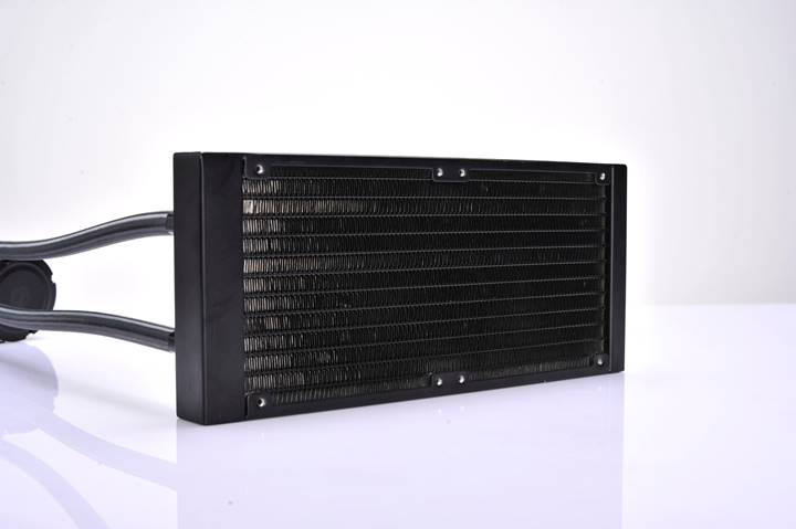 Id Cooling Chromaflow 240 Rgb (9)