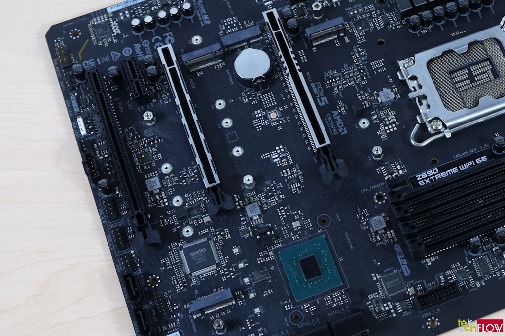 Trên Tay: ASRock Z690 Extreme Wi-Fi 6E