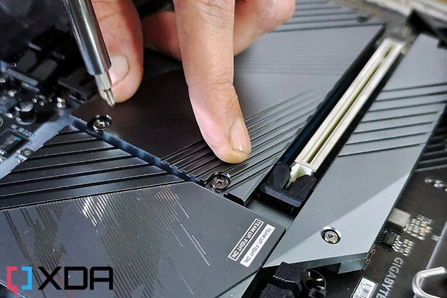 Tiền tiêu có hạn, muốn máy tính nhanh hơn thì hãy ưu tiên nâng cấp SSD