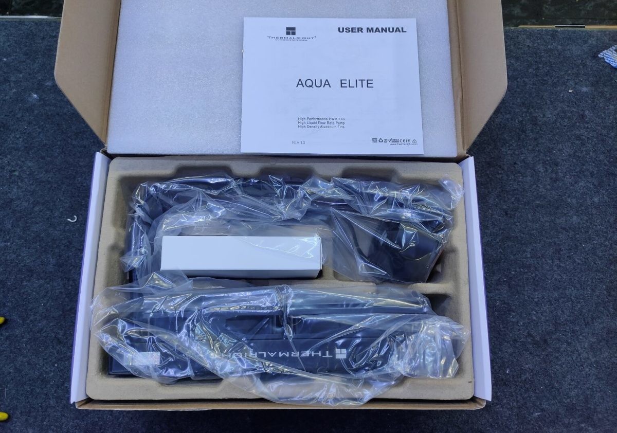 Thermalright Aqua Elite 240 ARGB Black