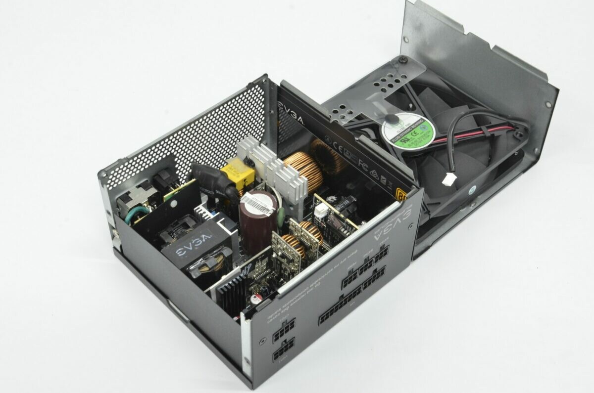 REVIEW - EVGA SuperNOVA 550 GT (550W)