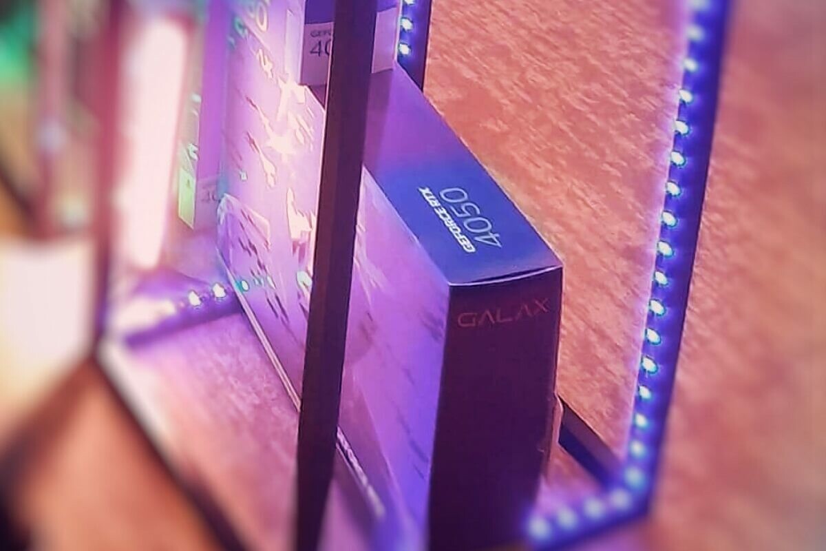 RTX 4050 box