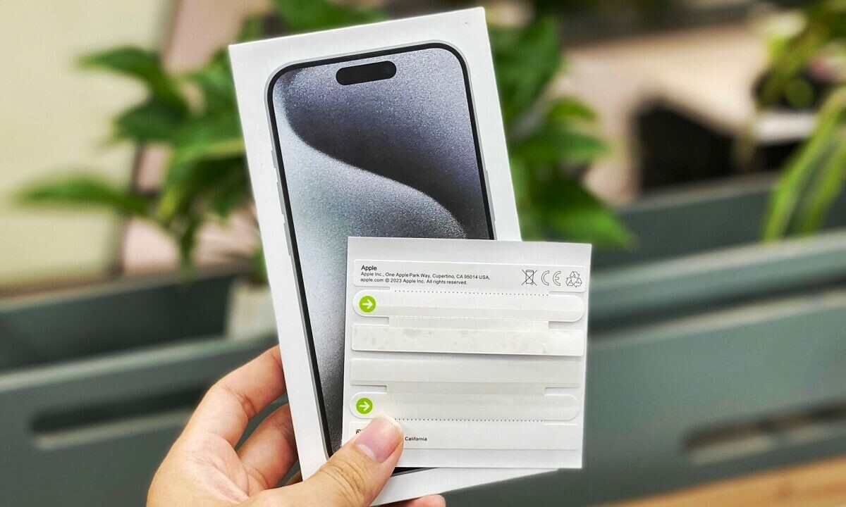 Hộp và seal giả iPhone 15 Pro