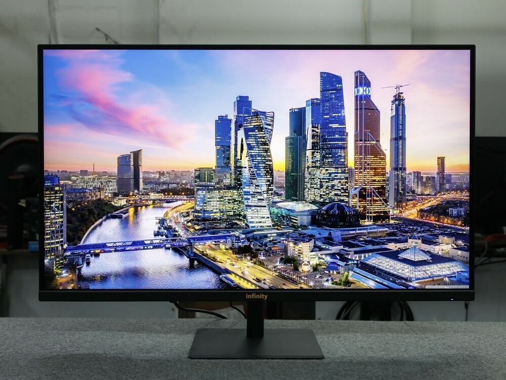 Infinity I3223U - Chiếc màn hình 32inch 4K đầu tiên của Infinity