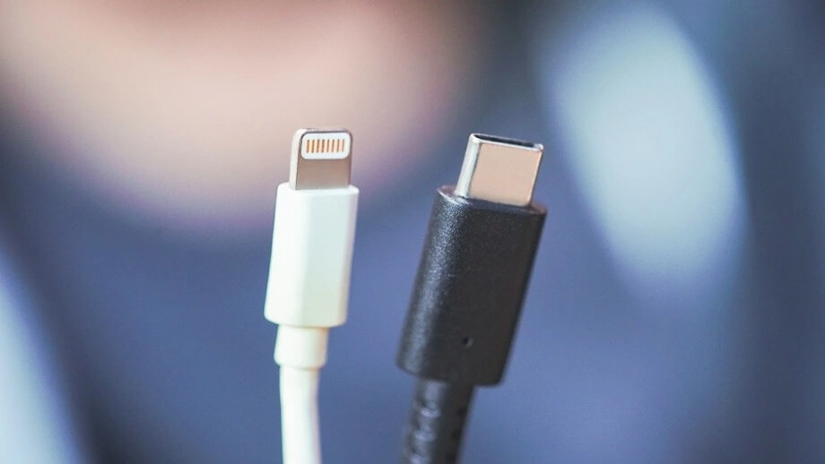 USB-C vs Lightning