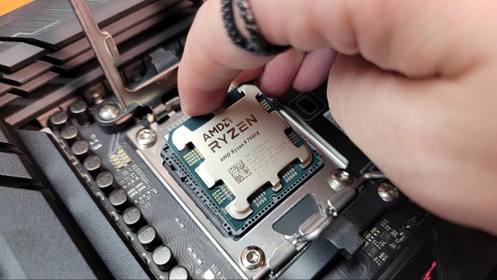 lắp đặt CPU 