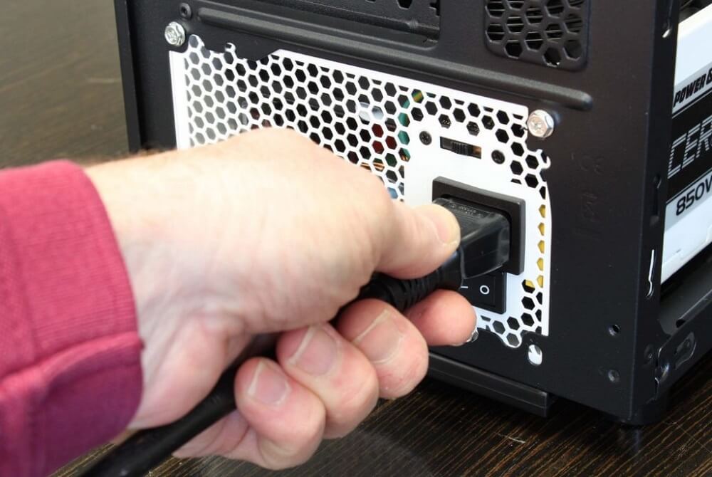 kiểm tra nguồn vào PC