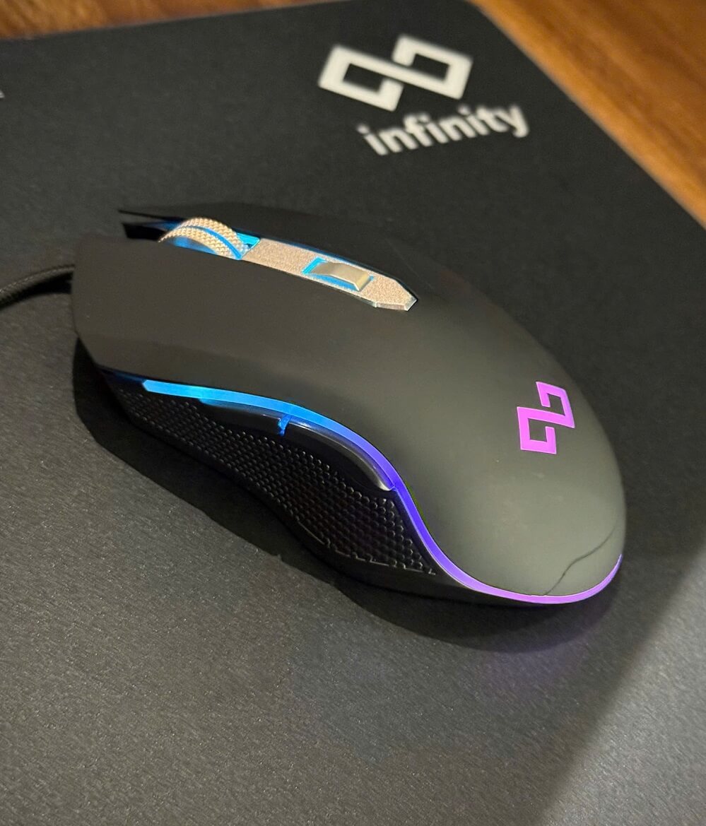 chuột máy tính Infinity Naga