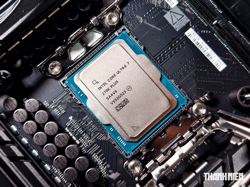 intel Core Ultra 7 270K Plus