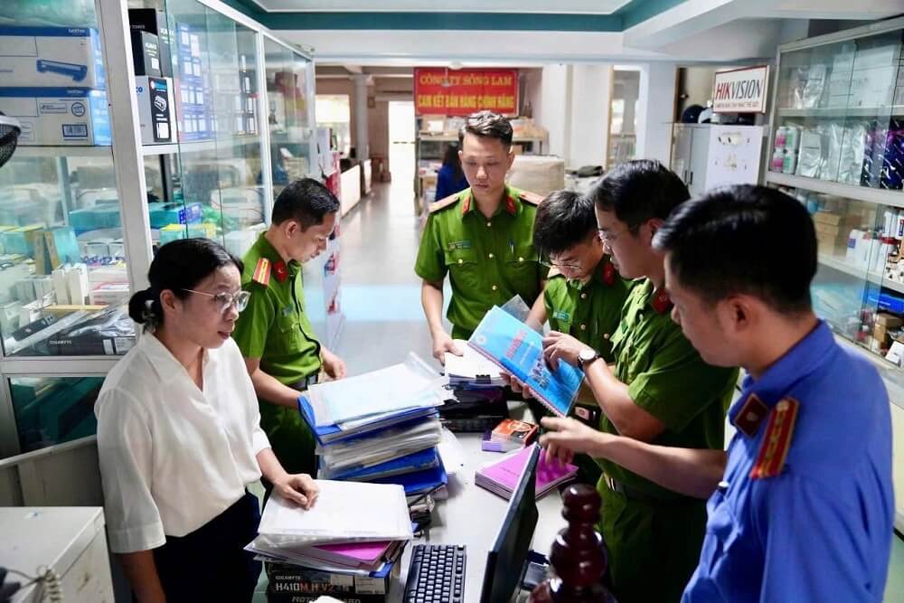 Lần đầu tiên khởi tố vụ án dùng Windows, Microsoft Office lậu cài máy tính - H2